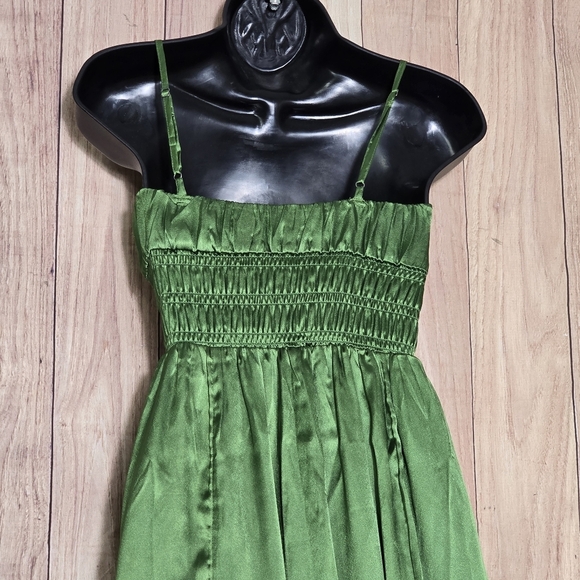 Abercrombie & Fitch Elegant Emerald Green Satin Maxi Dress Size XX Small - Picture 9 of 16